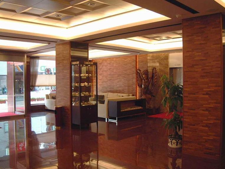 The Premier Hotel Tainan Exterior photo